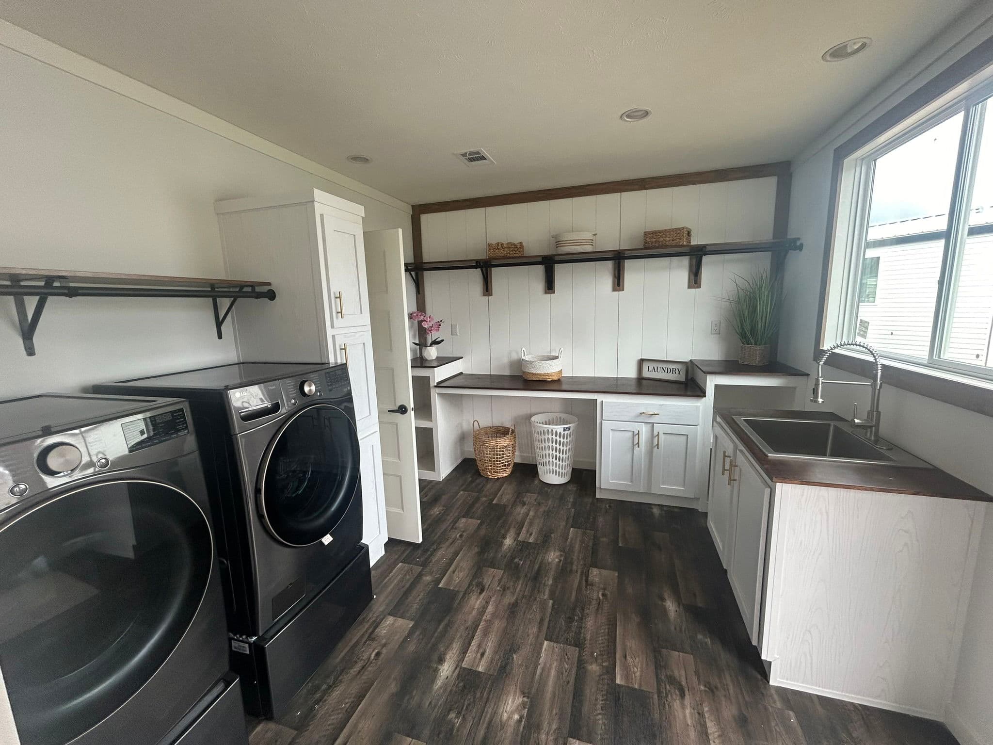 Twin creek interior home features