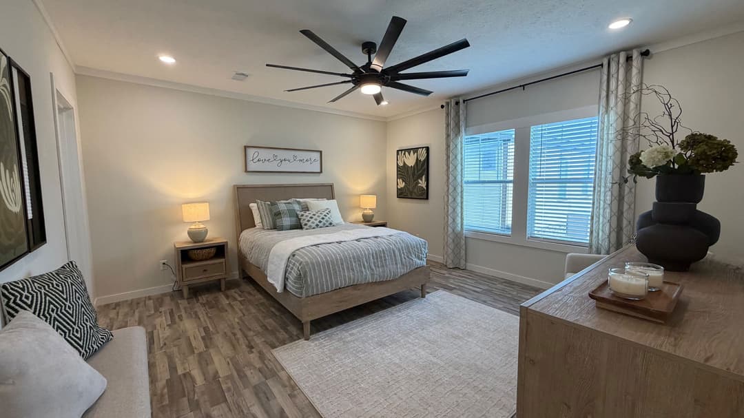 South fork (biloxi) bedroom home features