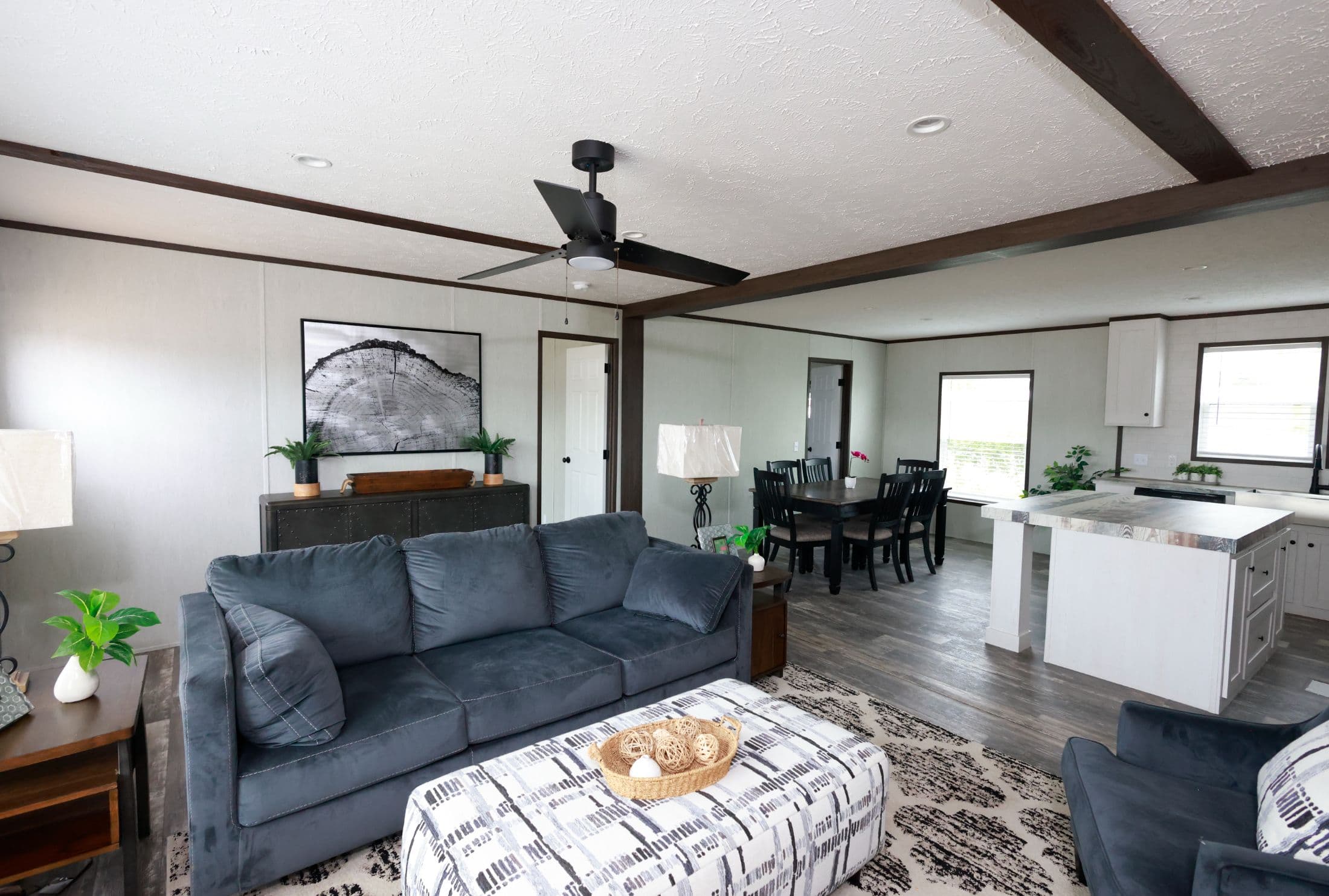 Magnolia interior home features