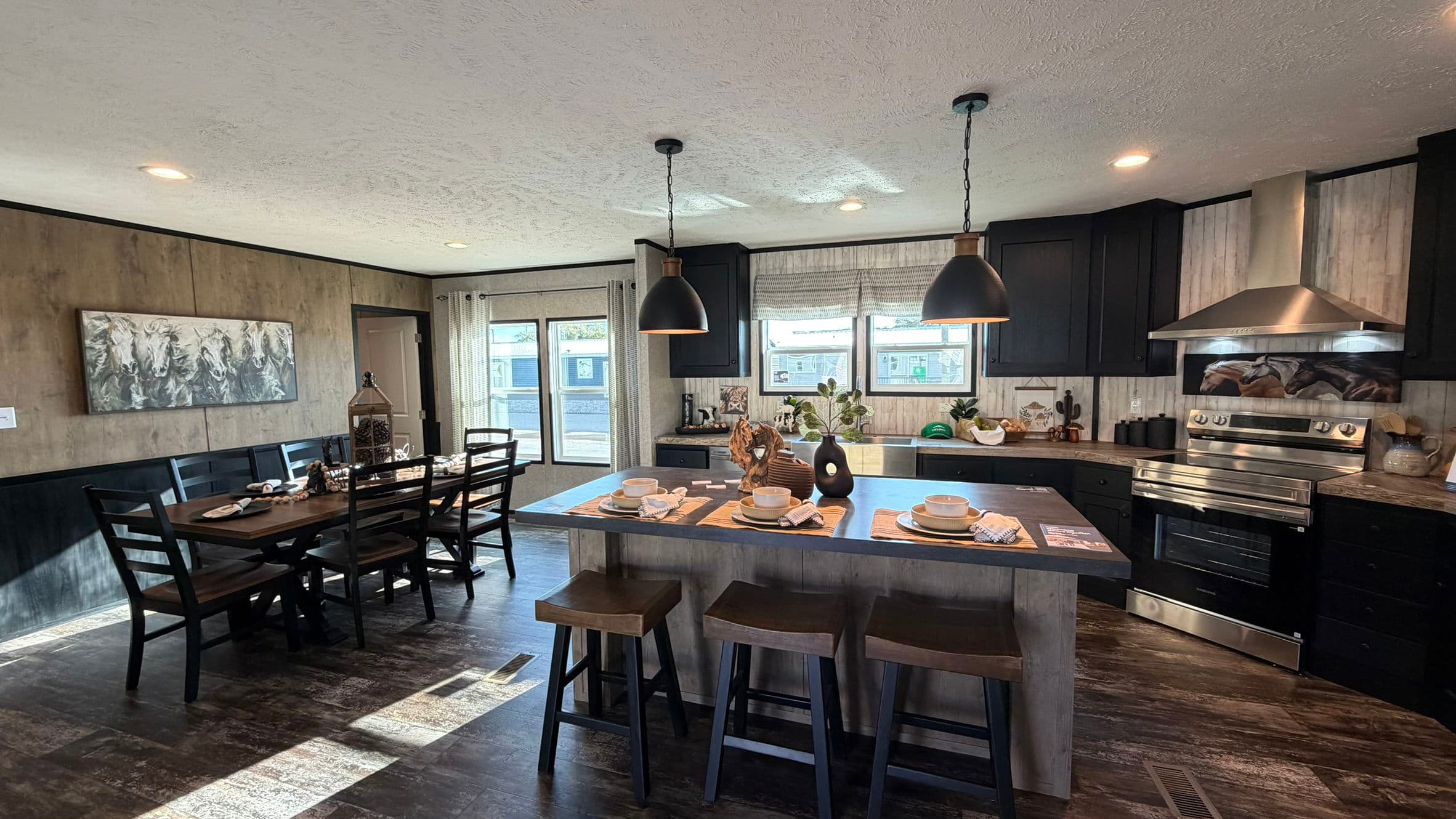 Tributary (biloxi) interior home features