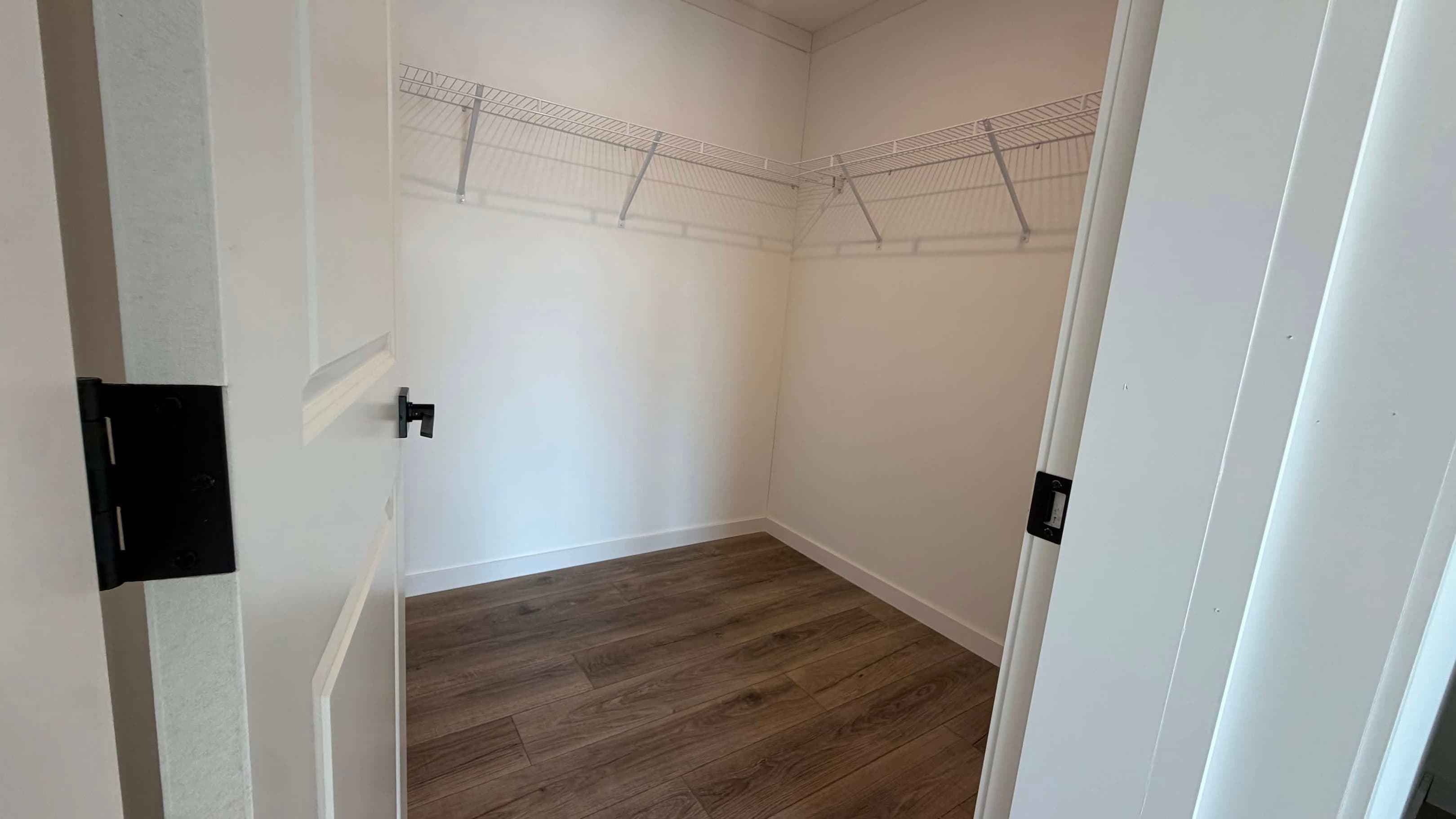 Everett interior home features