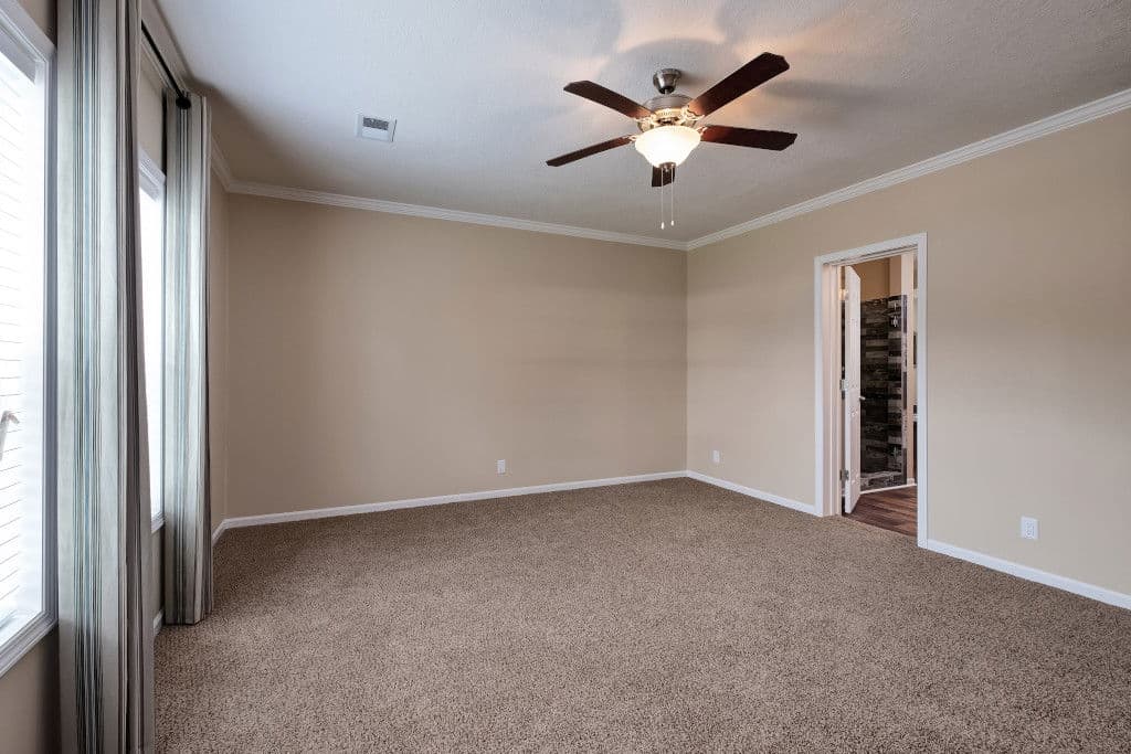 Andrew bedroom home features