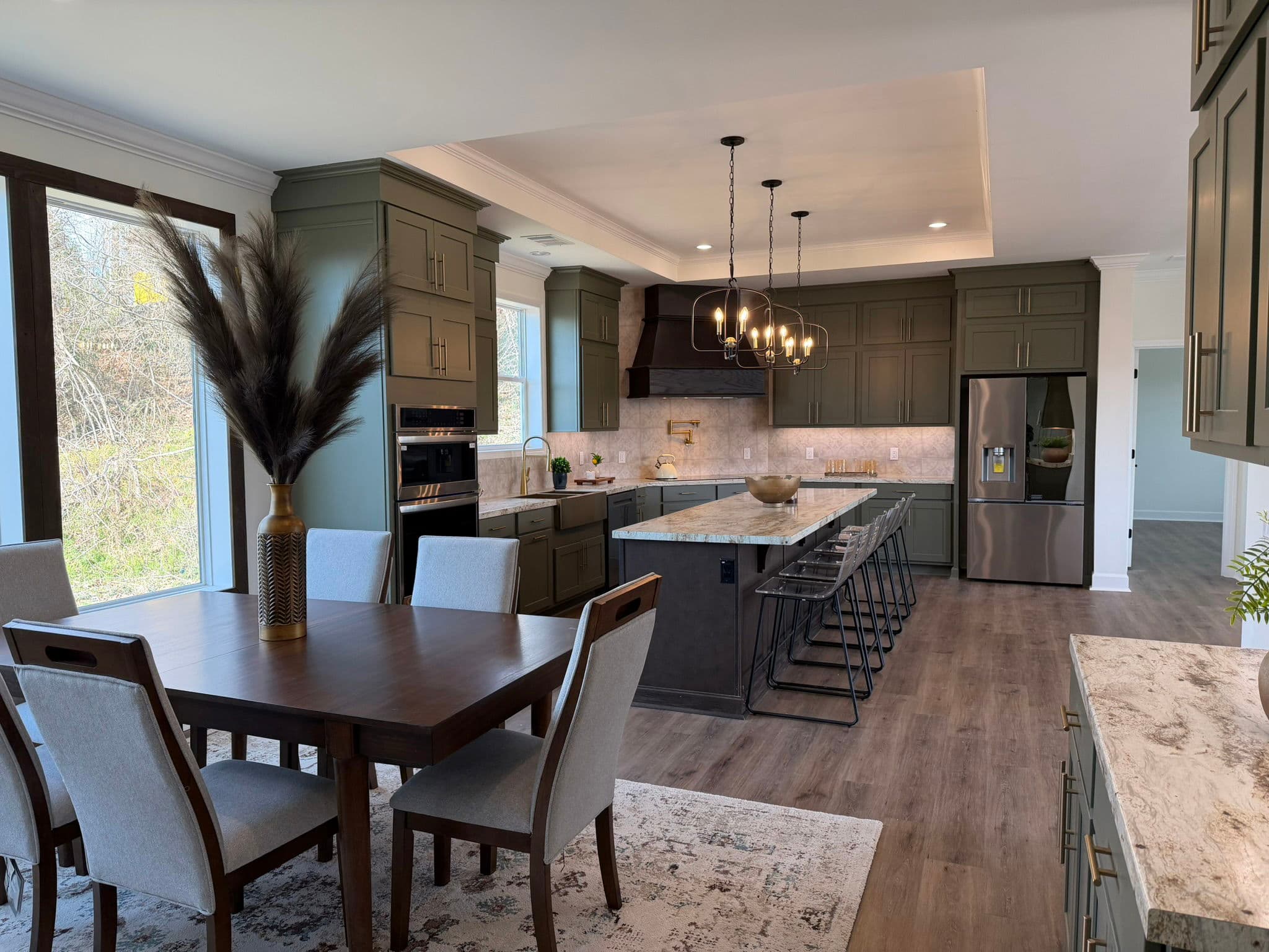 Ponderosa interior home features