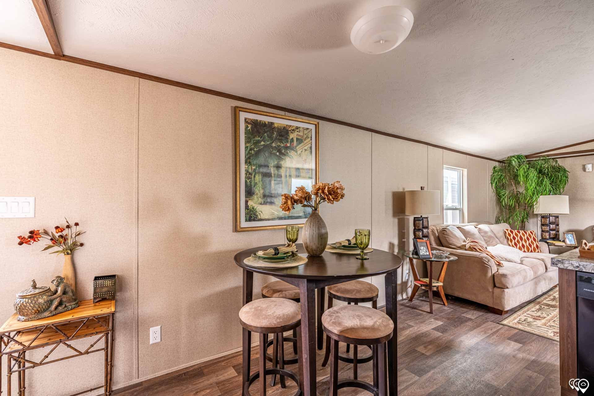 Elation interior home features