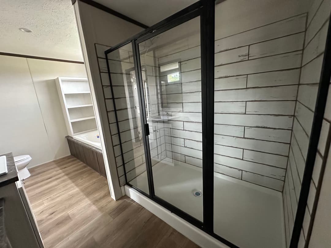 The seaside bathroom home features