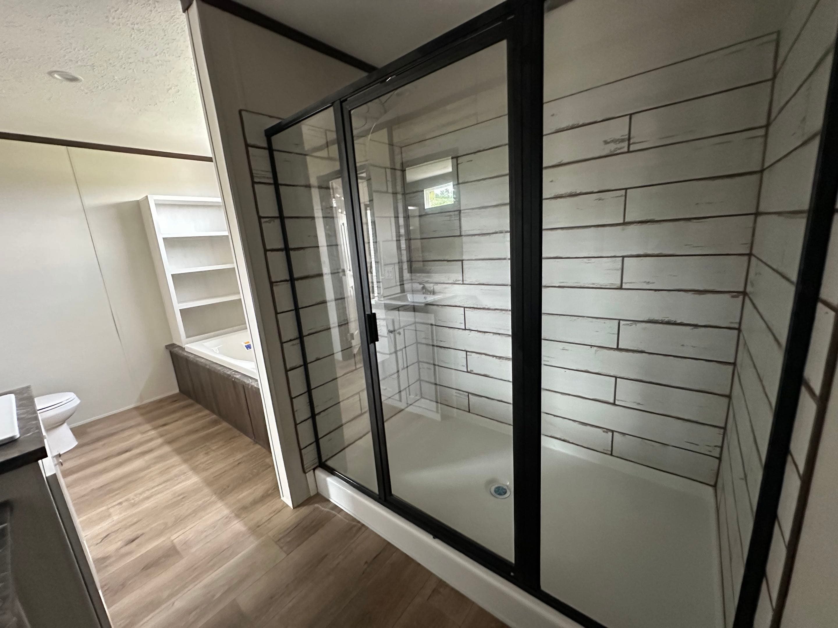 The seaside bathroom home features