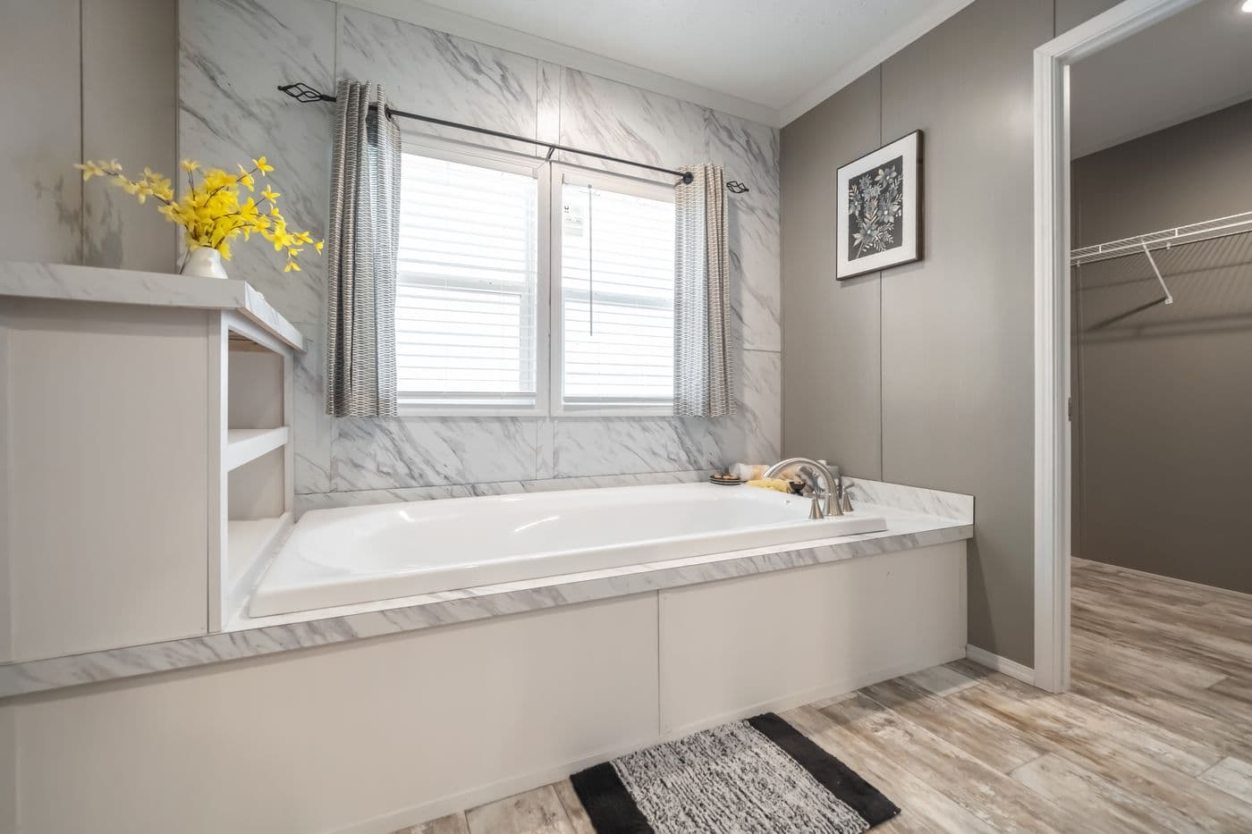 Cascade bathroom home features