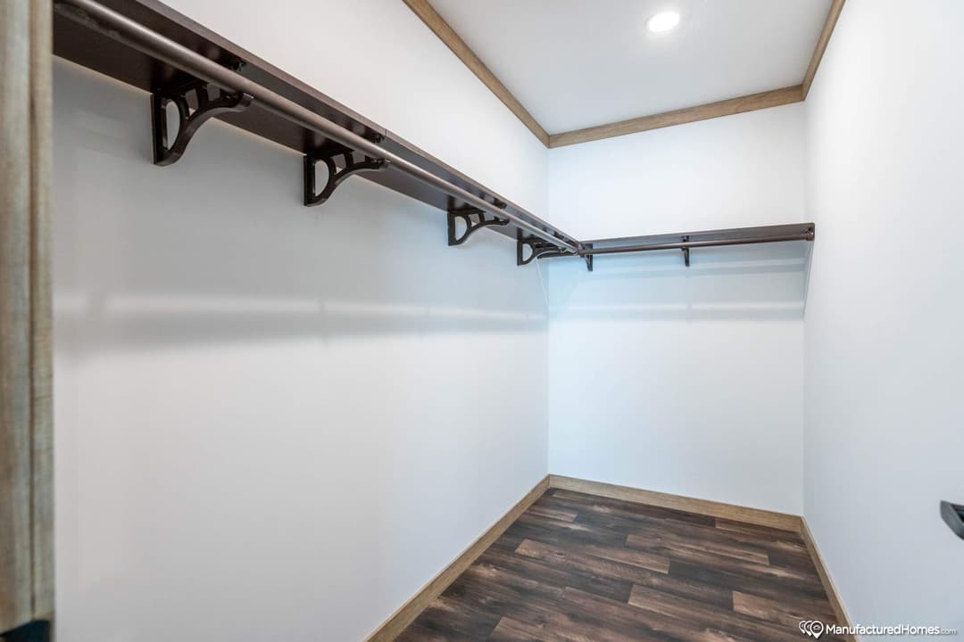 Delilah interior home features