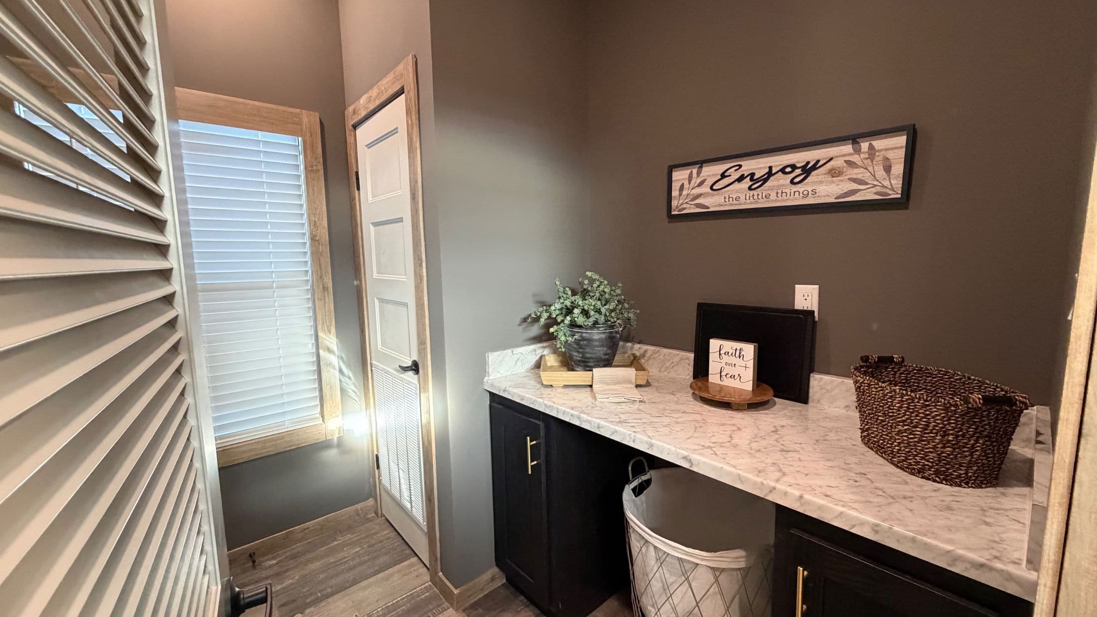 The keystone (biloxi) interior home features