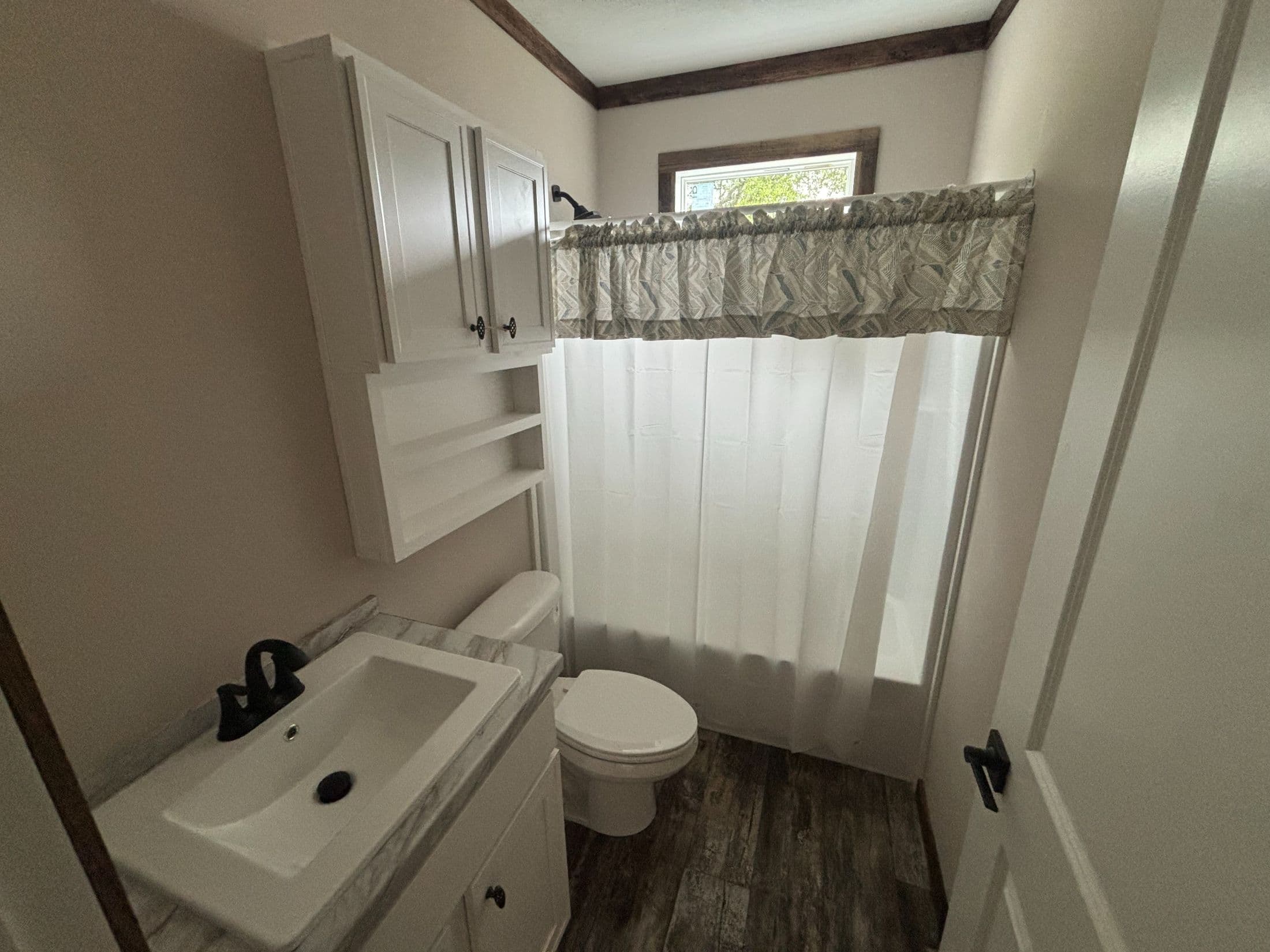 The jefferson bathroom home features