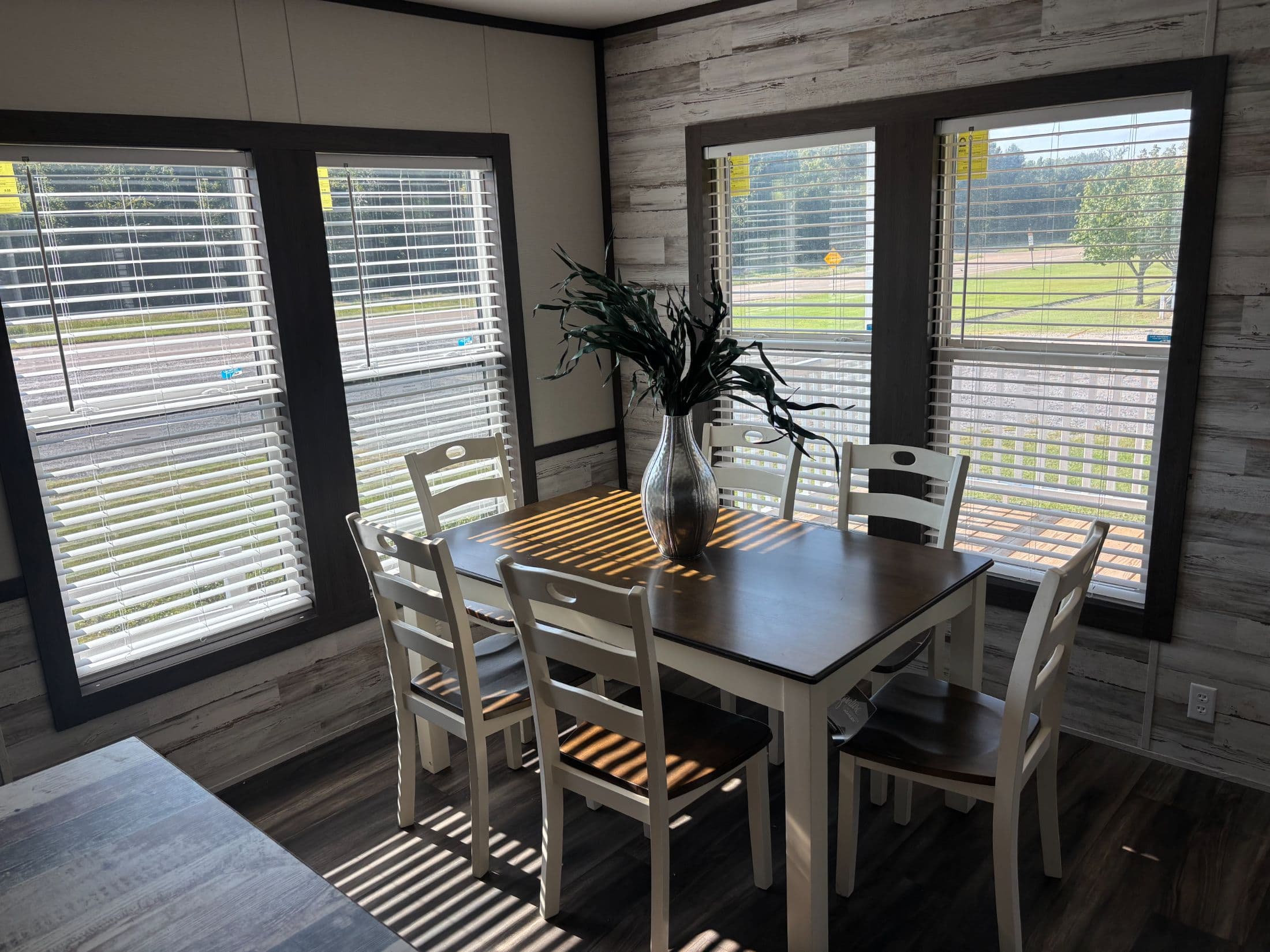 Southern farmhouse kitchen home features