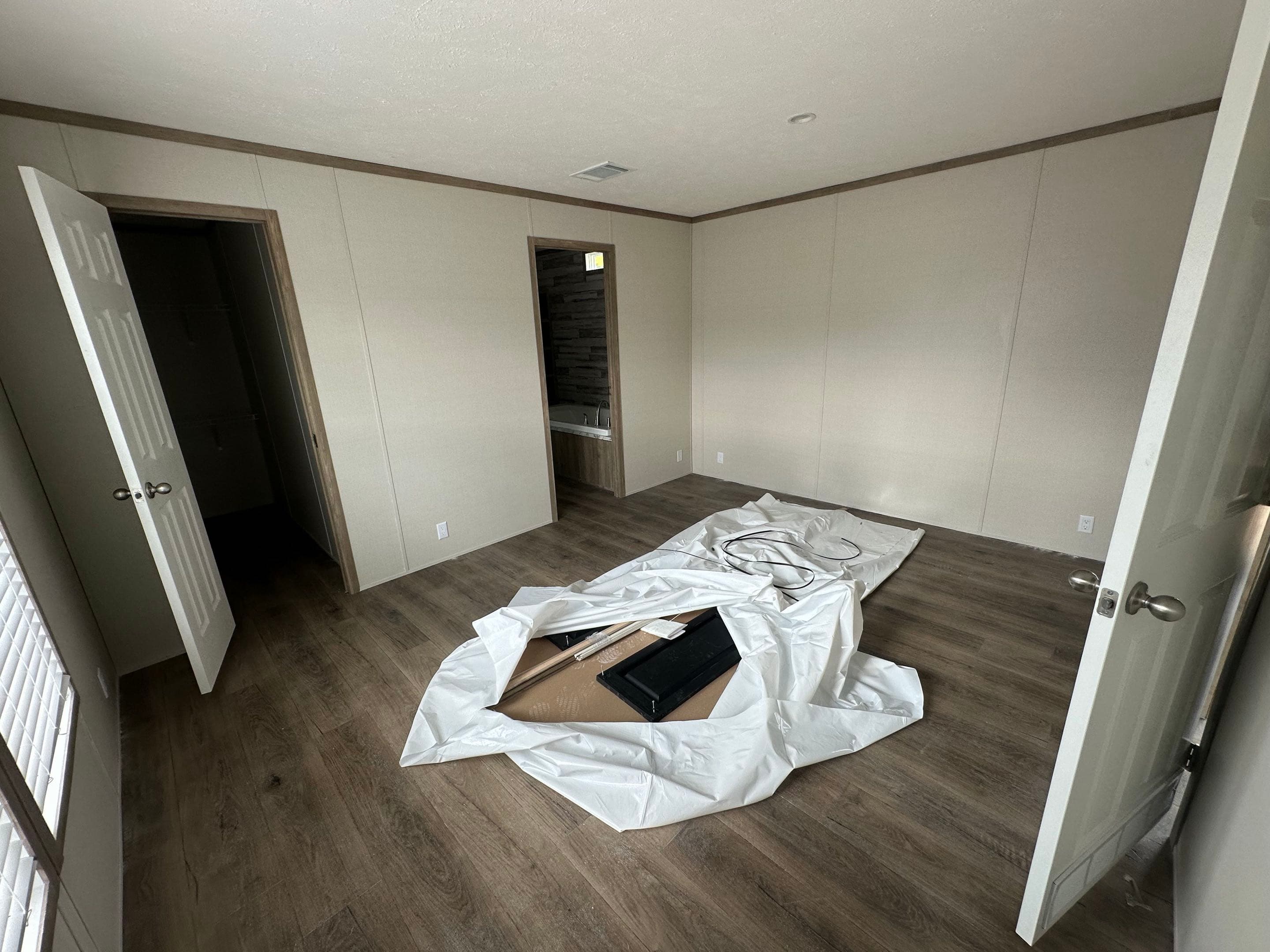 Edge bedroom home features