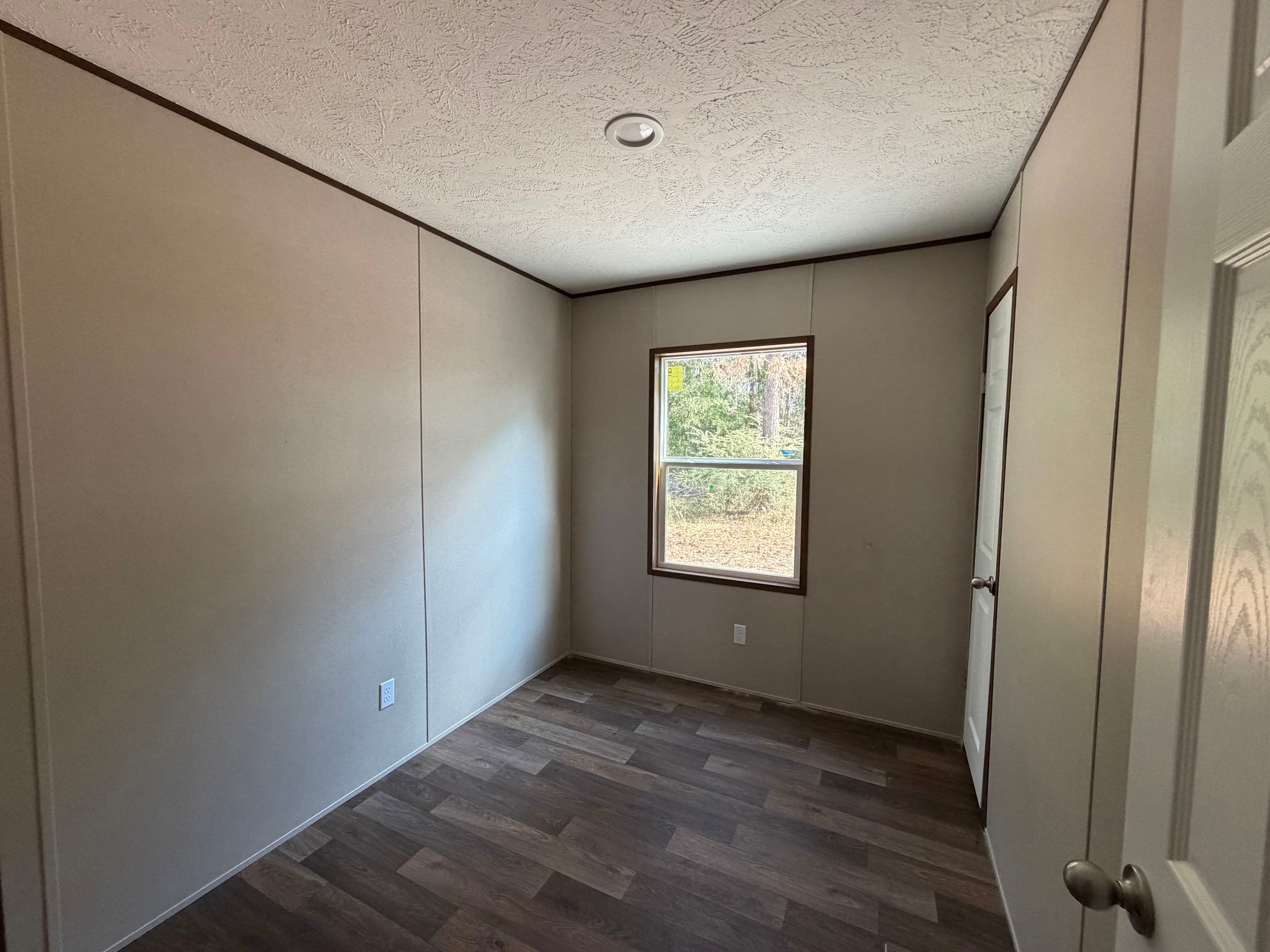 Hickory bedroom home features