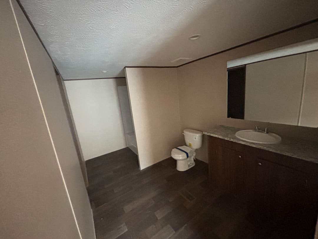 Marvel 4 bathroom home features