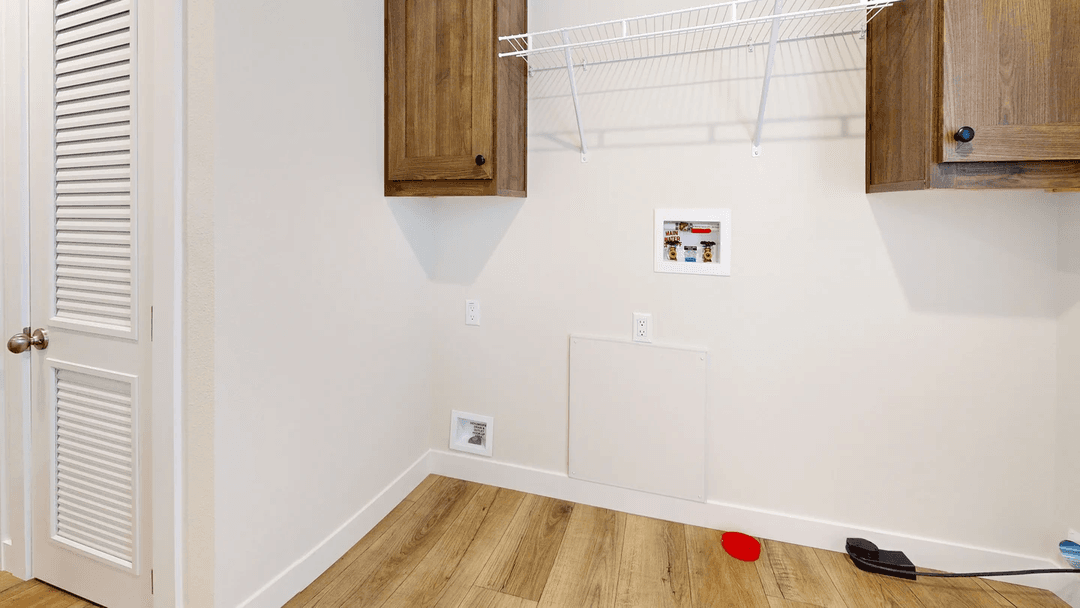 Lean on me interior home features