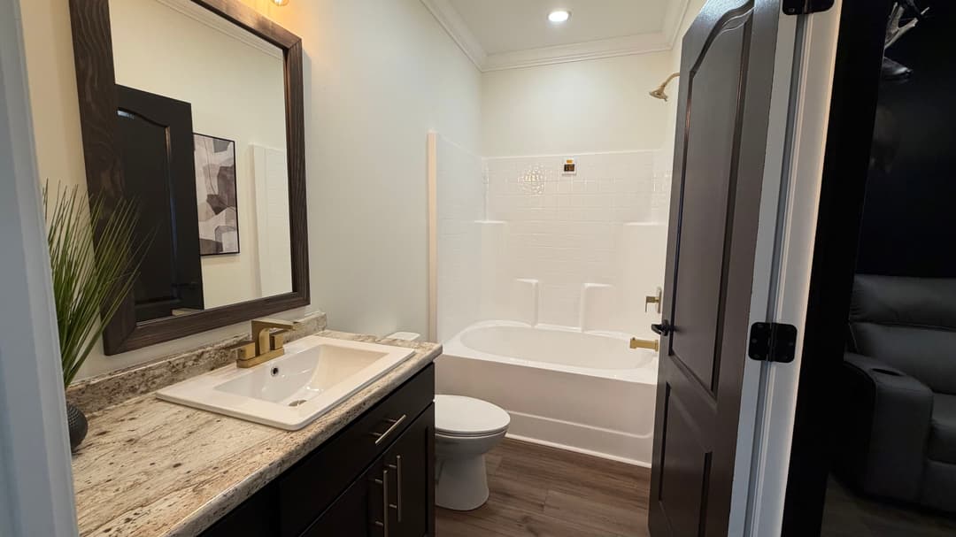The tollison creek (biloxi) bathroom home features