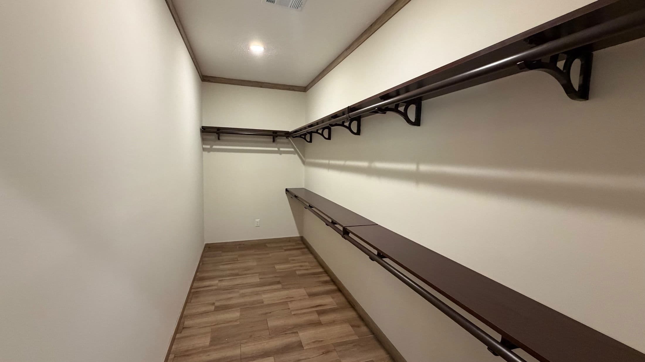 Mountain laurel (biloxi) interior home features