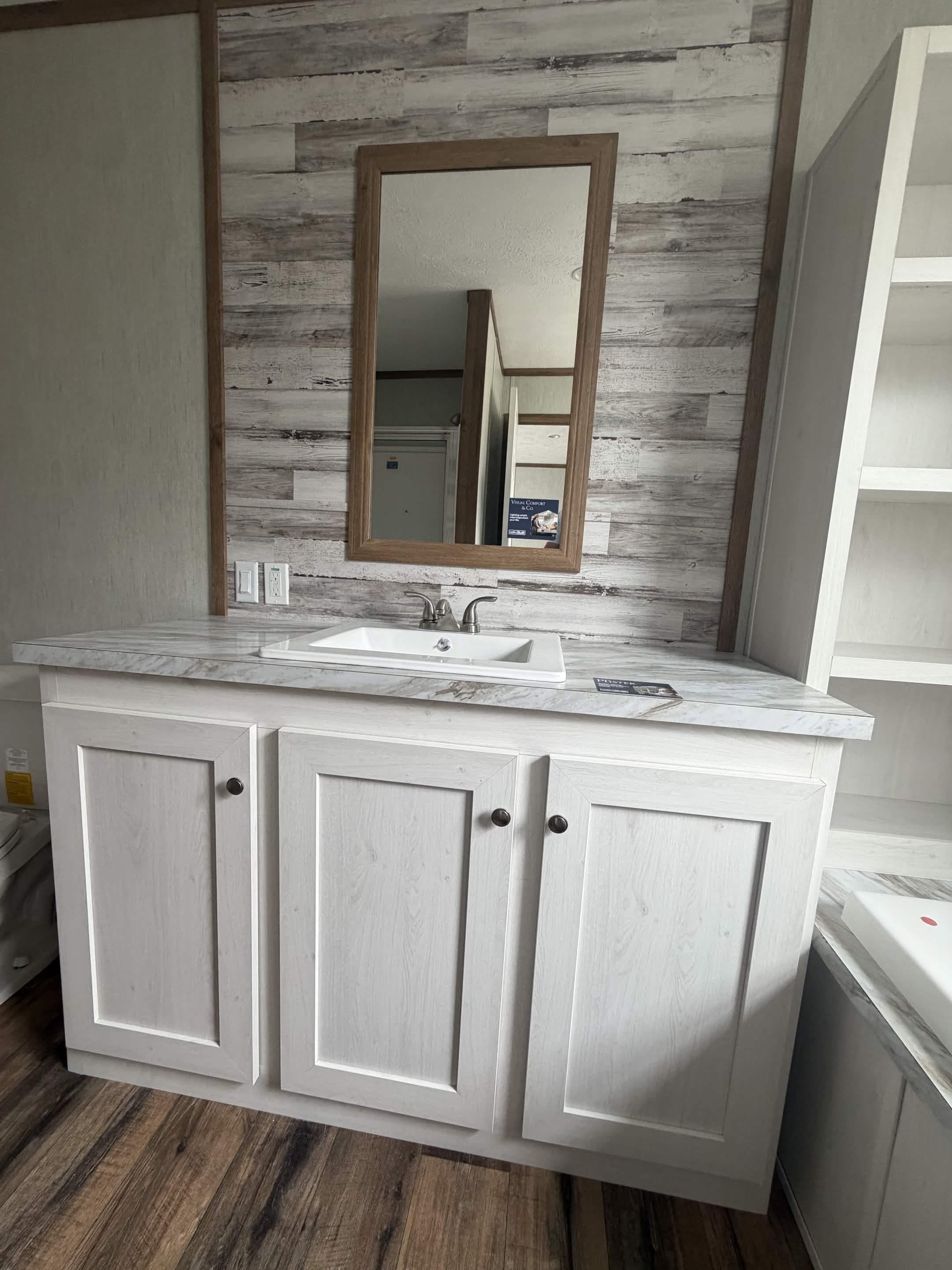 Edge 72 bathroom home features