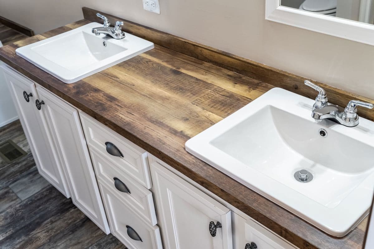 The stark bathroom home features