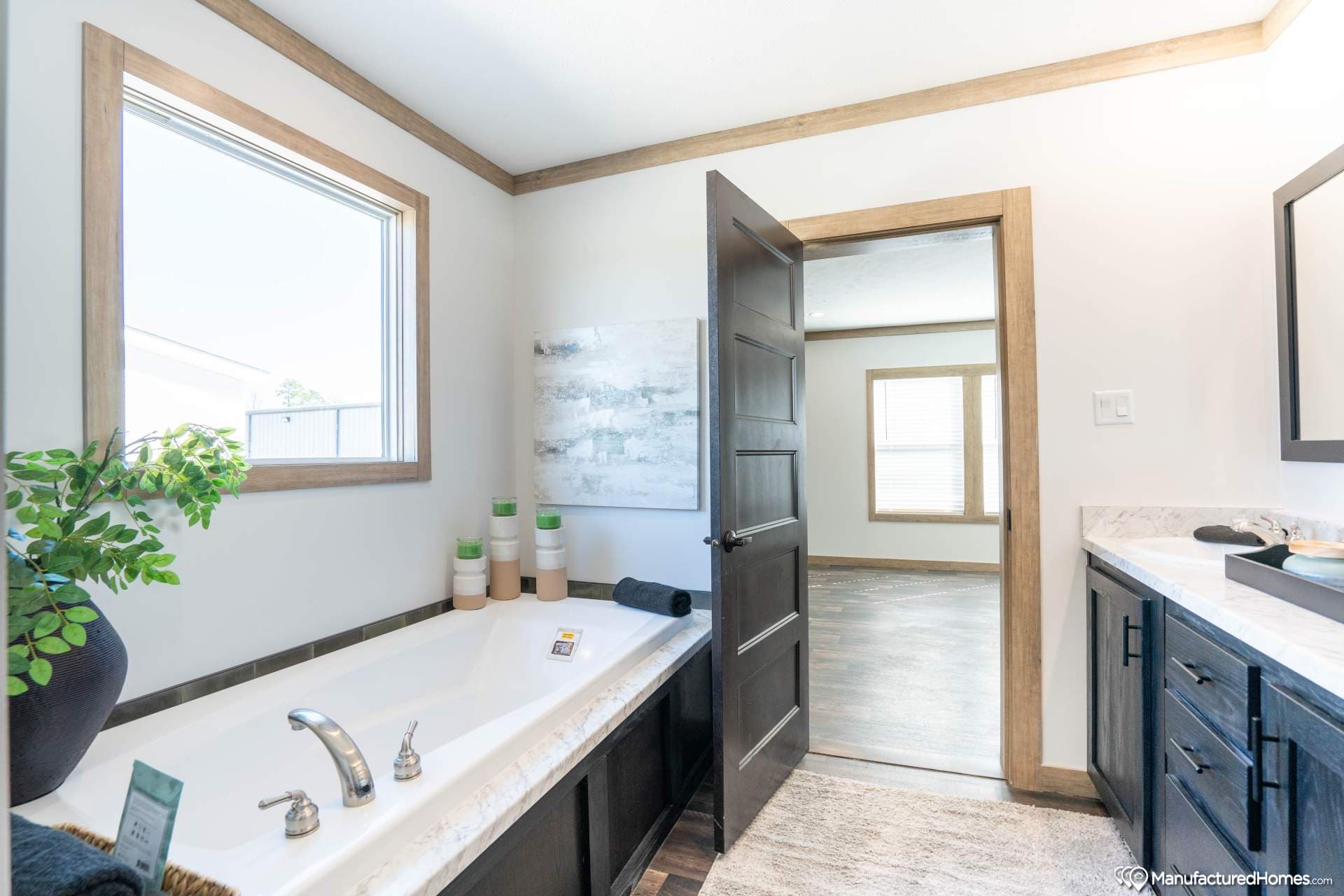 Delilah bathroom home features