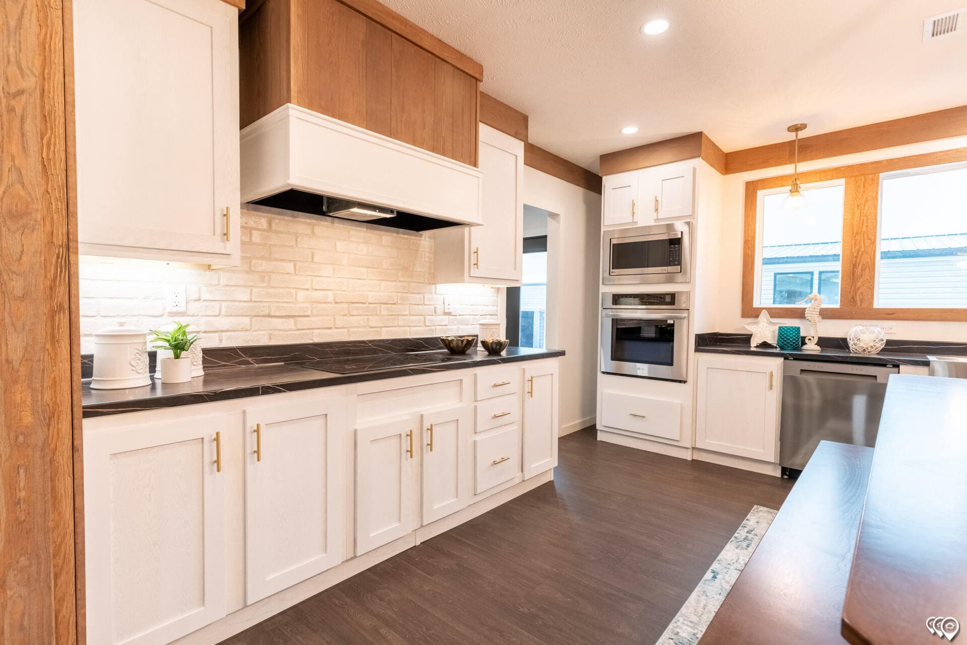 Twin creek kitchen home features