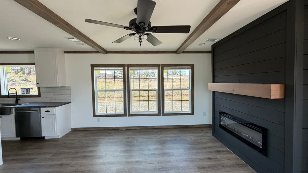 Annie interior home features