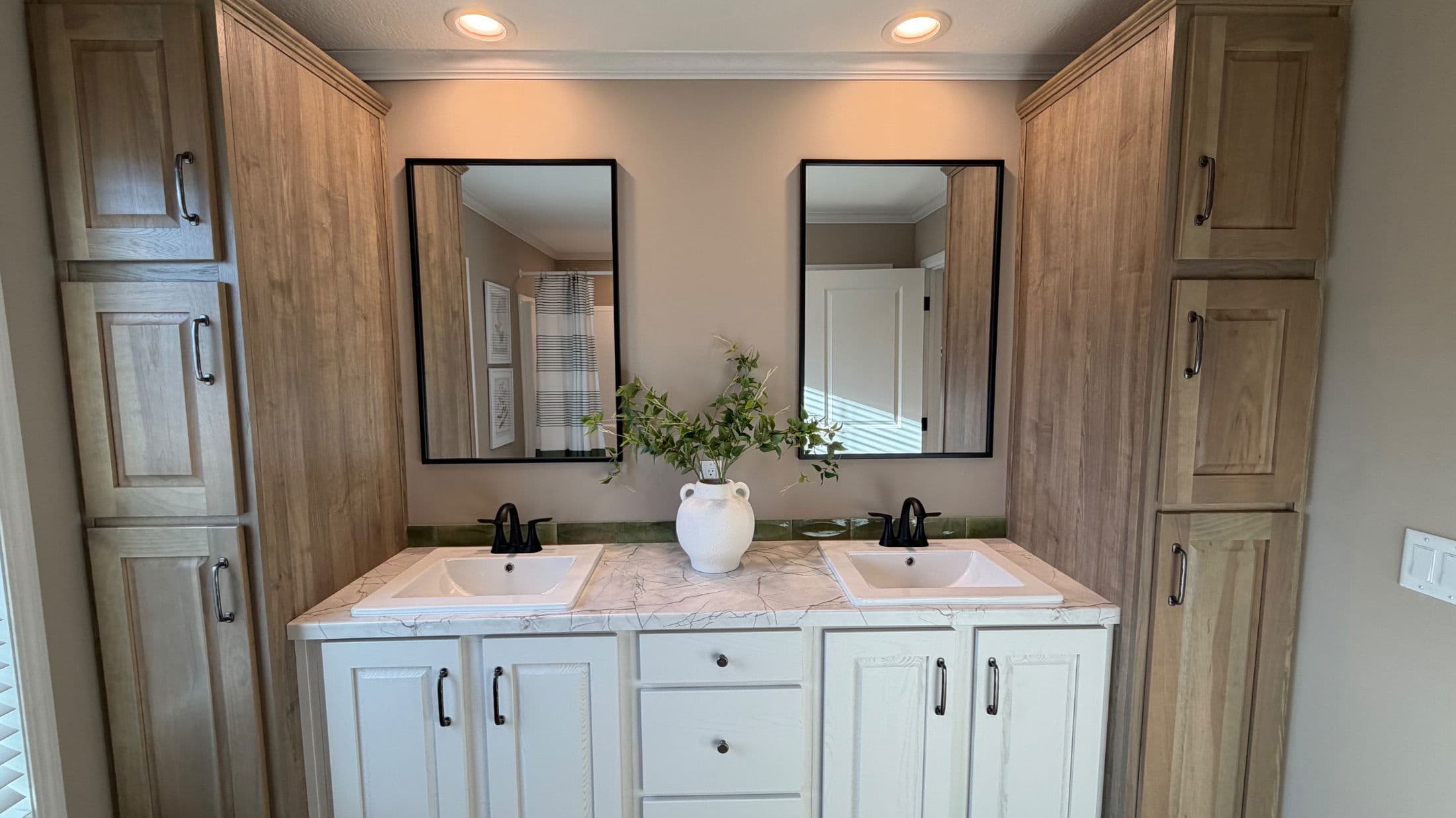 Mclemore ( biloxi) bathroom home features