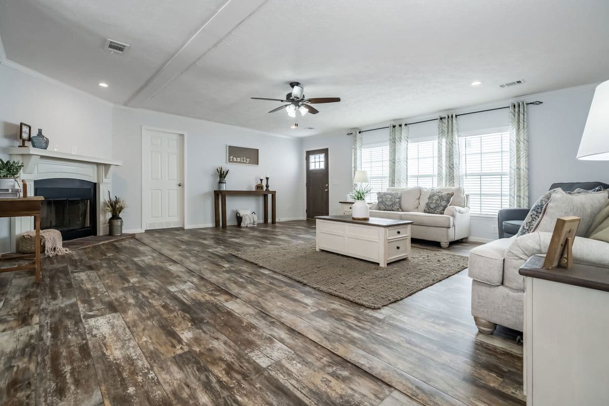 The leahy interior home features