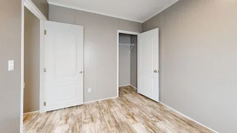 Major bedroom home features