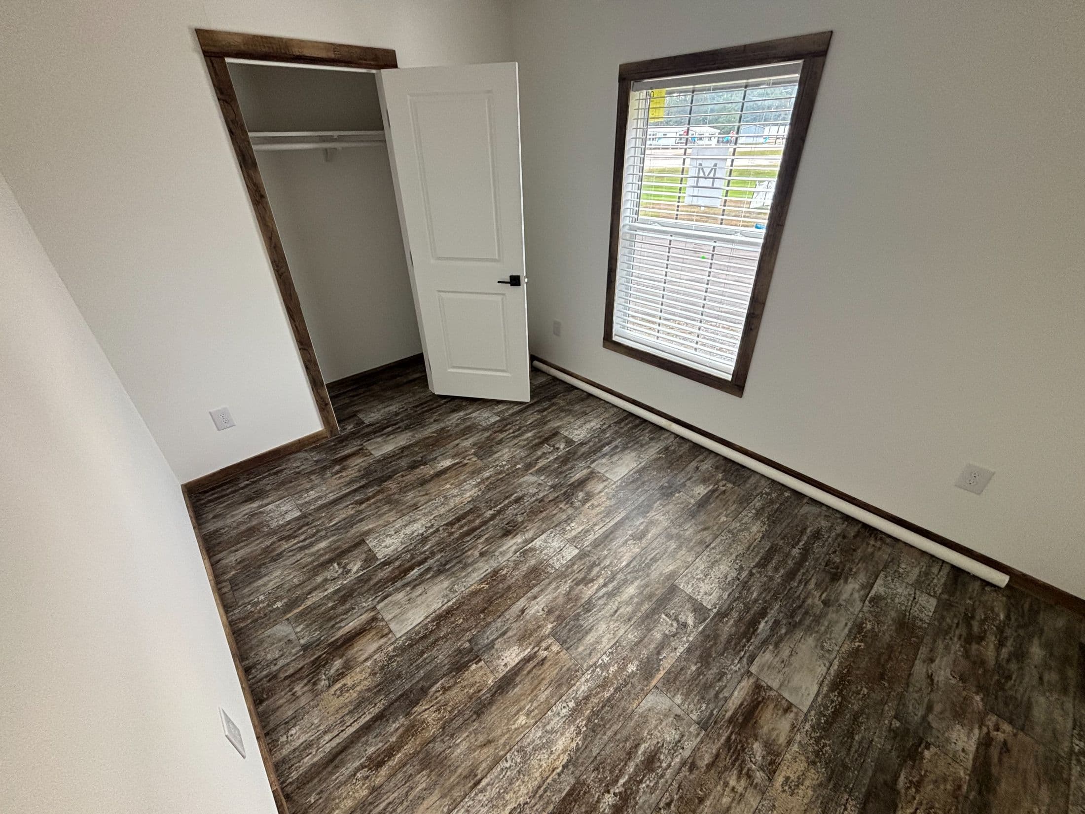 The bobby jo bedroom home features