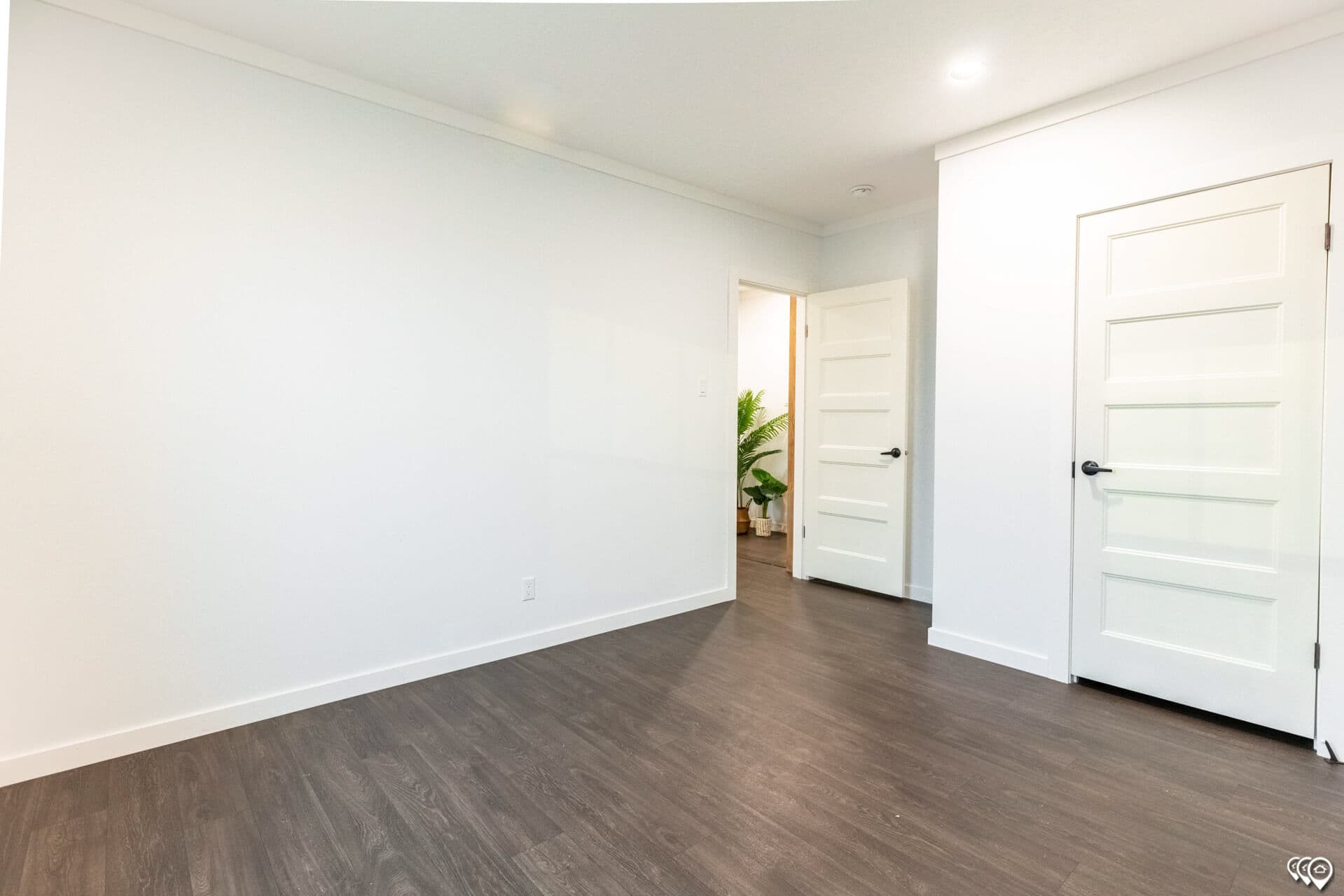 Twin creek bedroom home features