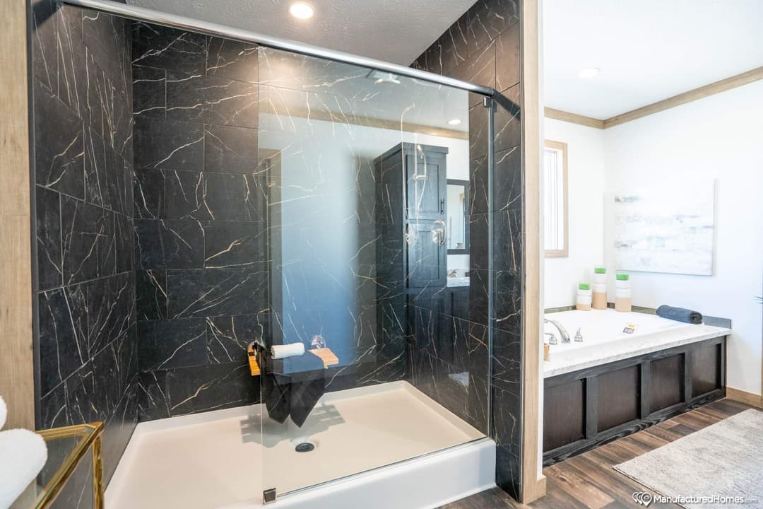 Delilah bathroom home features