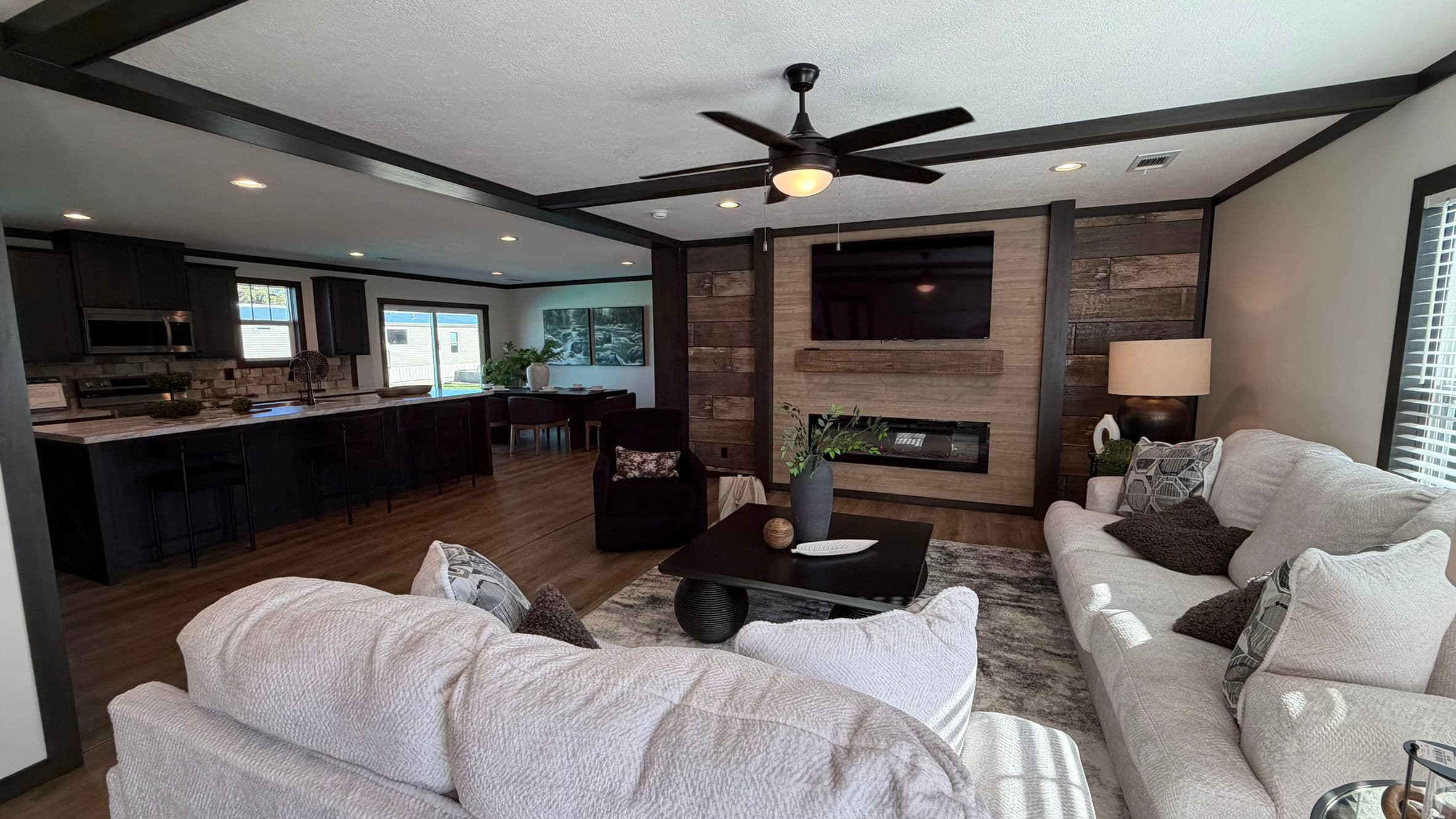 Vogue 60 (biloxi) hero home features