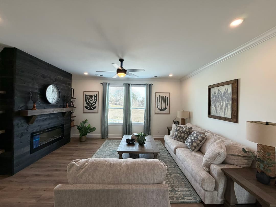 Ponderosa interior home features