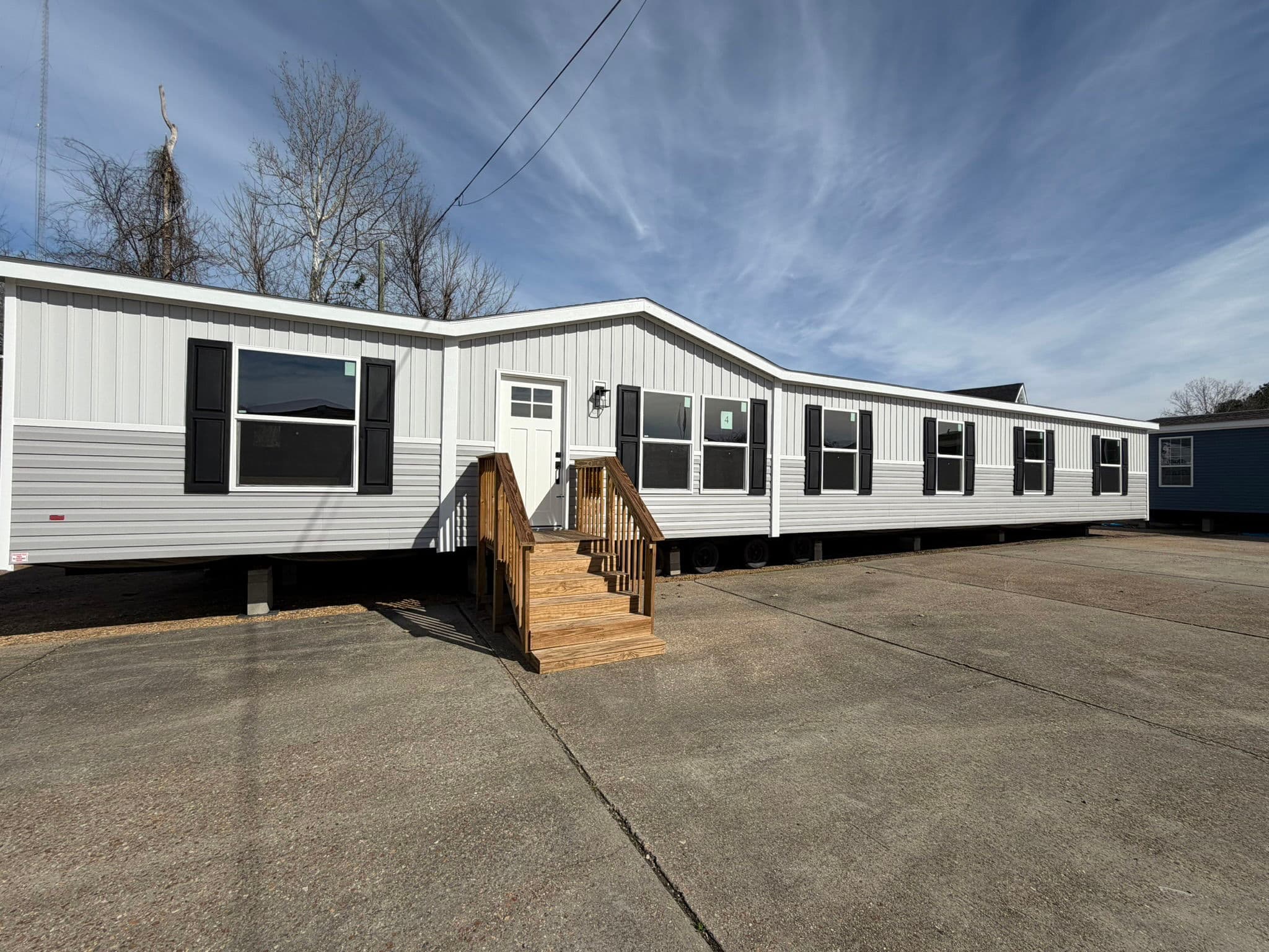 Summit exterior home features