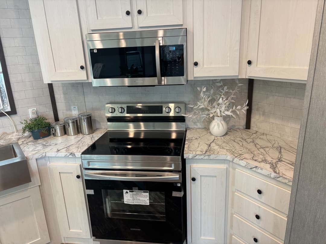 The bayside kitchen home features