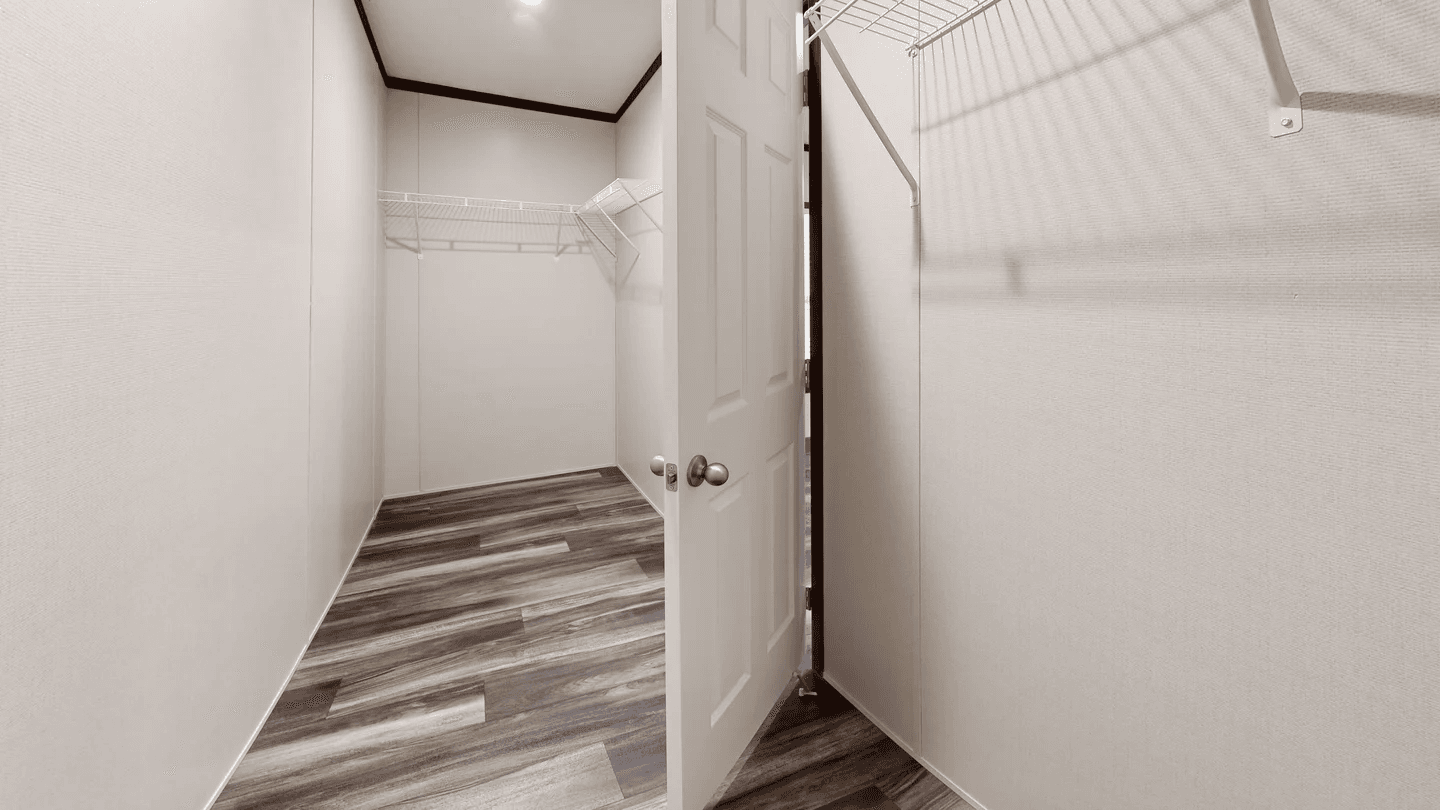 Ambition (biloxi) bedroom home features