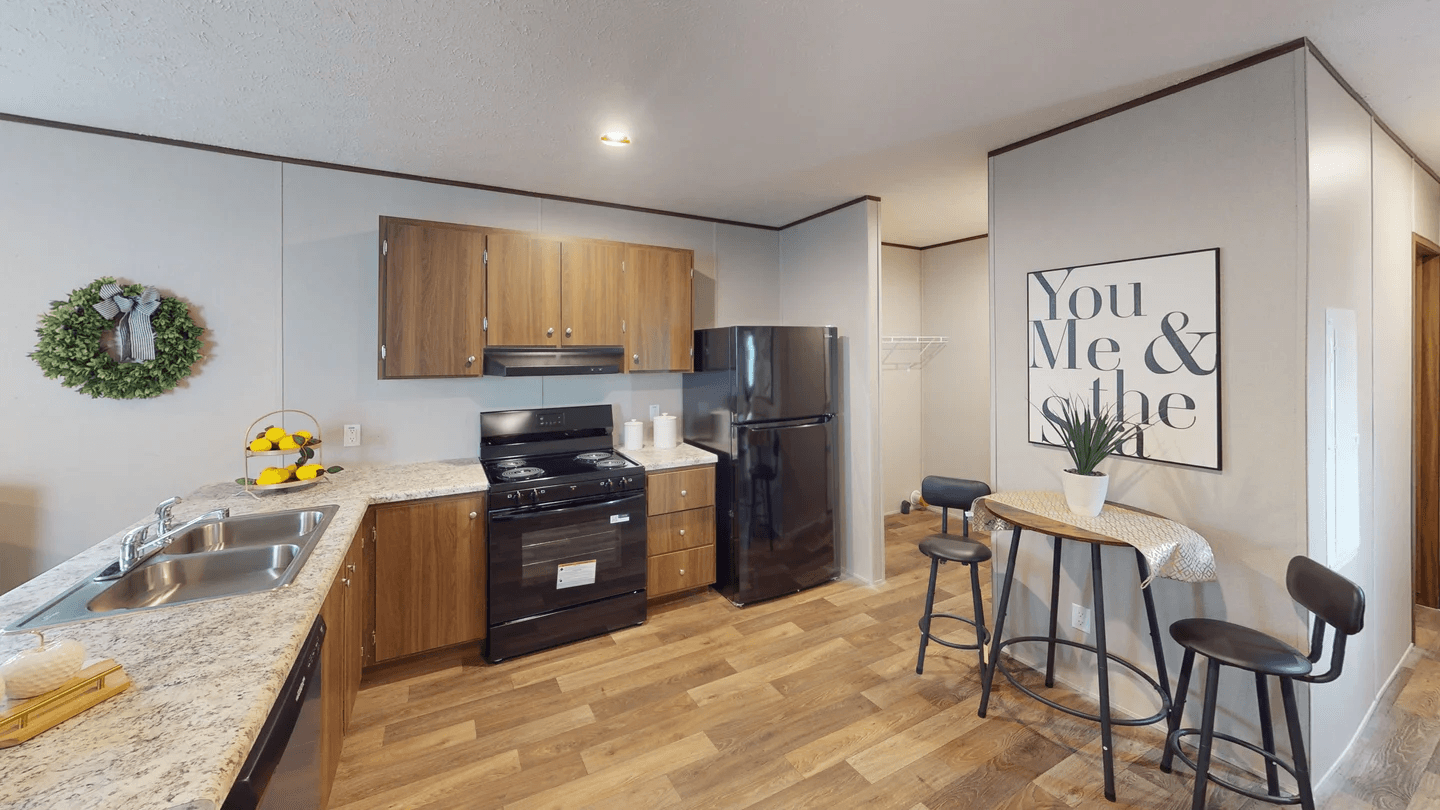 Elm kitchen home features