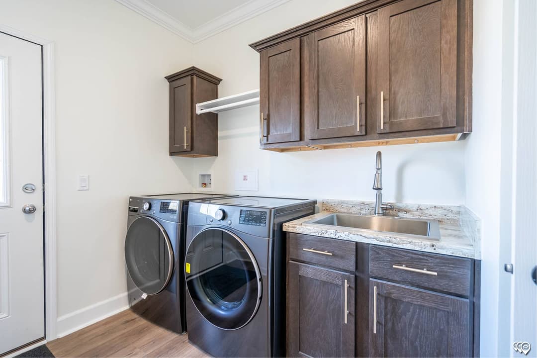 The piney branch interior home features