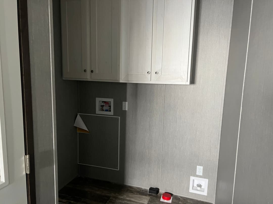 Edge 72 interior home features