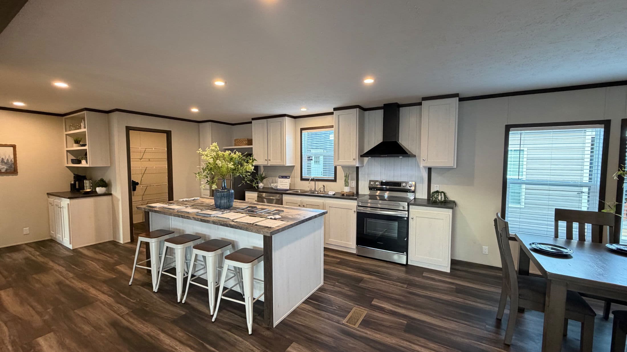 Ambition (biloxi) interior home features