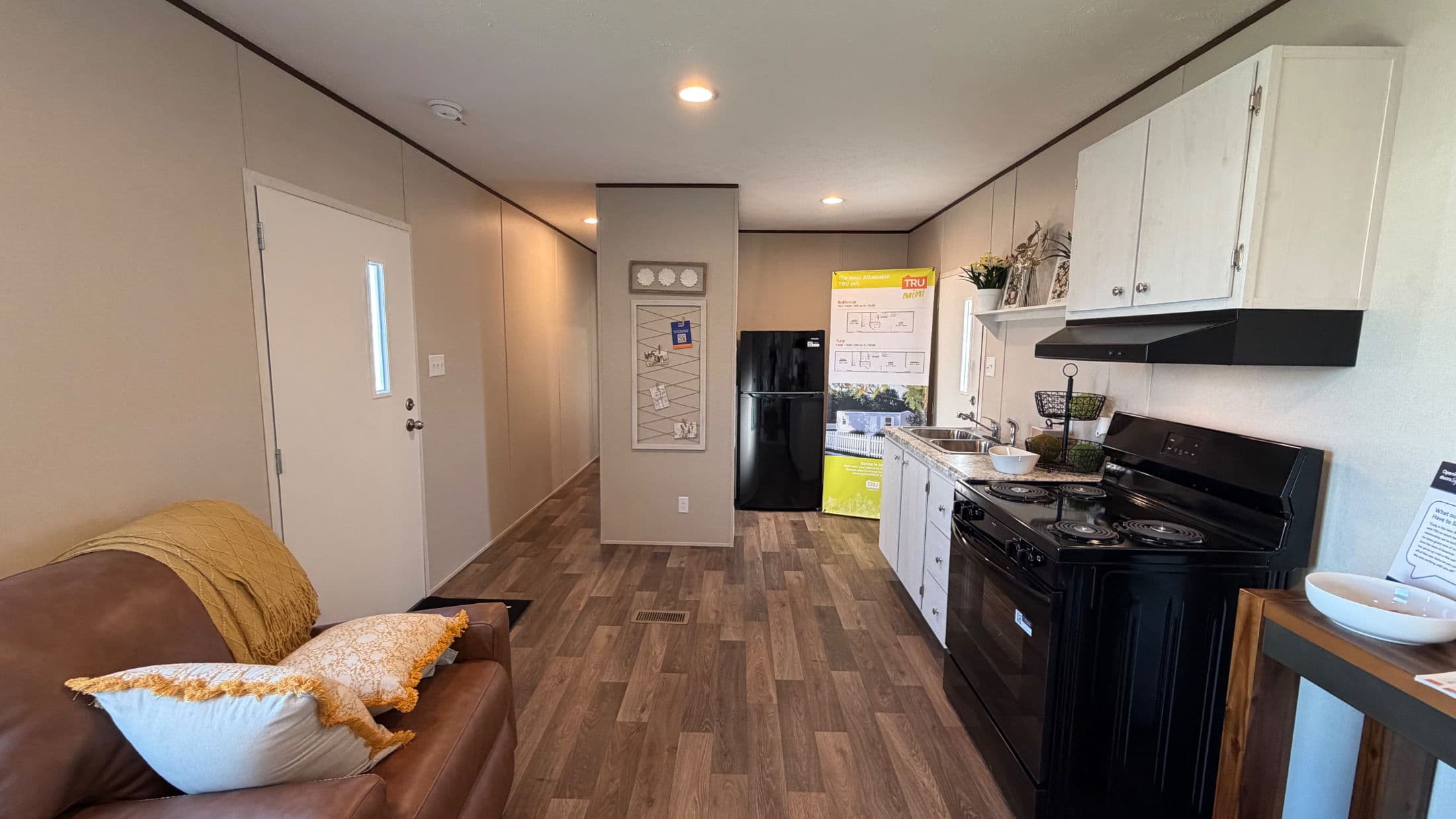 Tru buttercup (mini)   home features