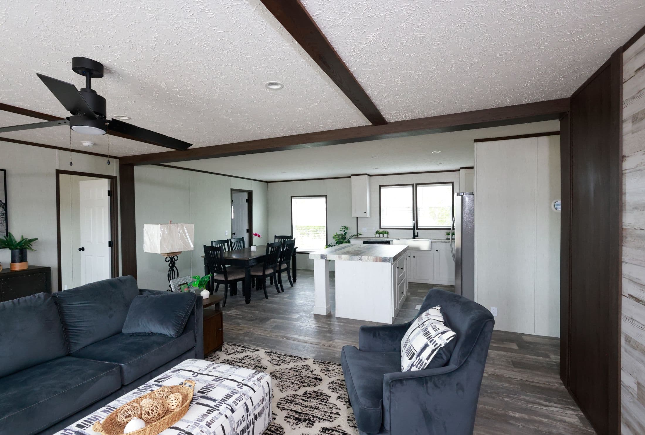 The magnolia  home features