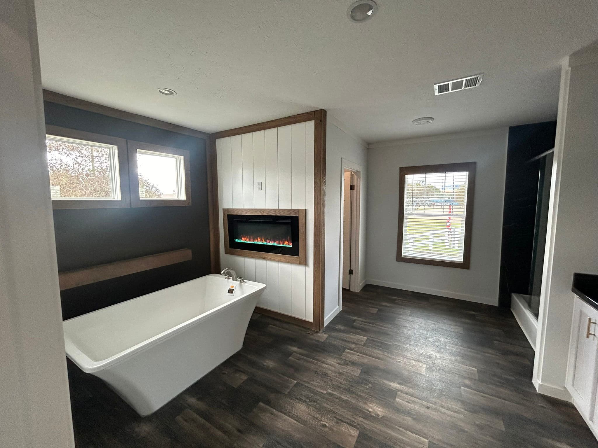 Twin creek bathroom home features