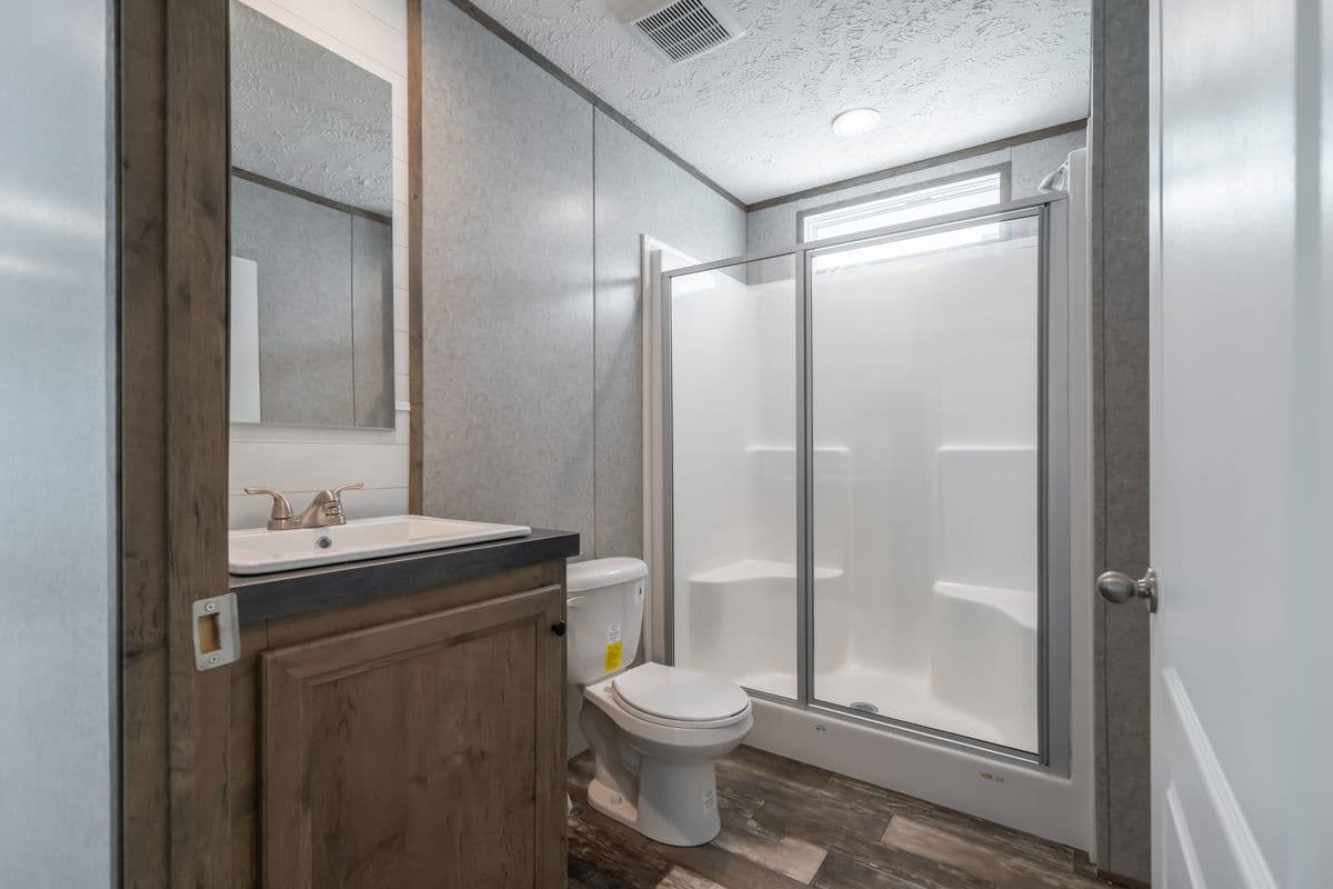 Lakeside cottage bathroom home features