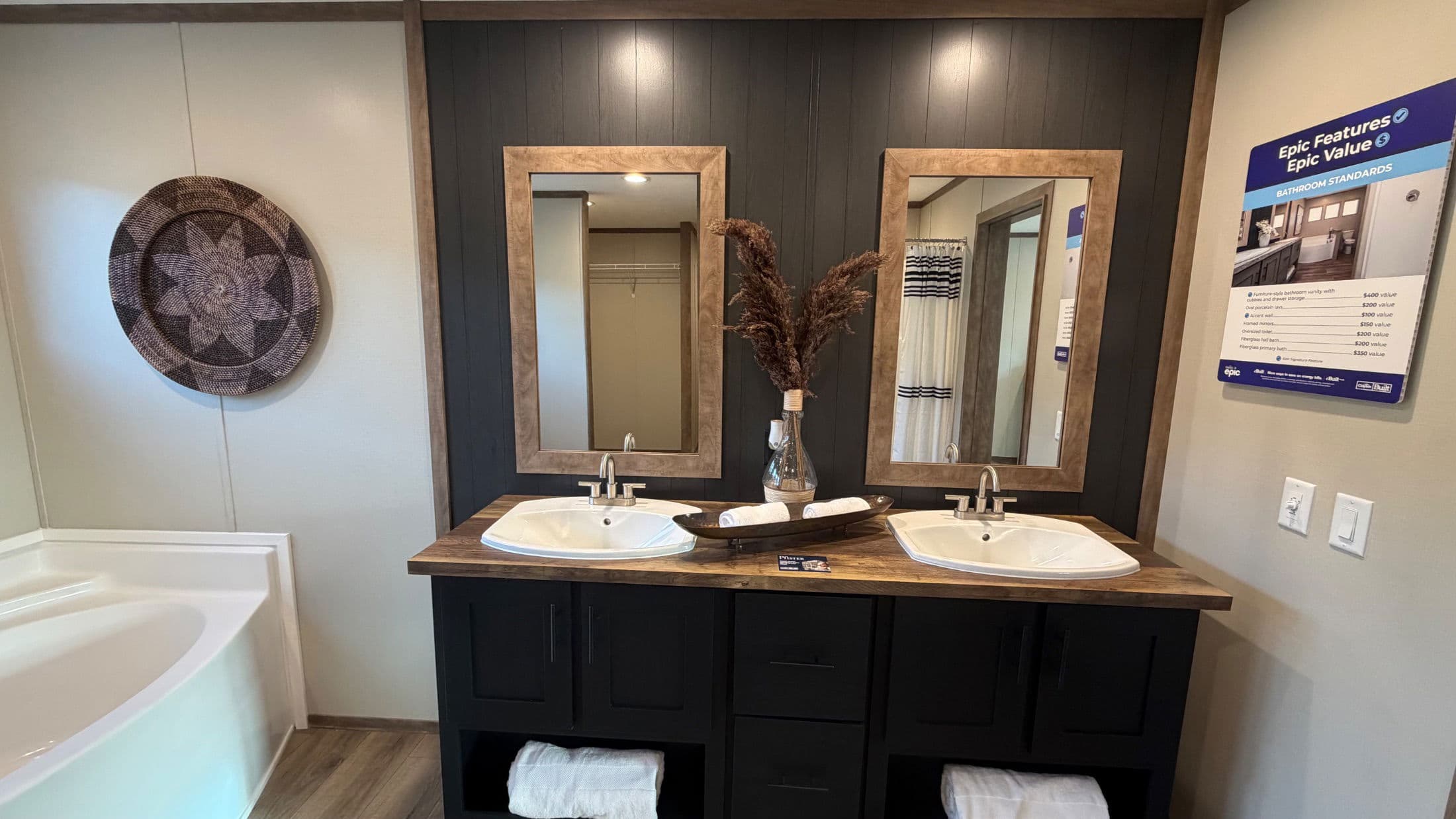 Sevier (biloxi) bathroom home features