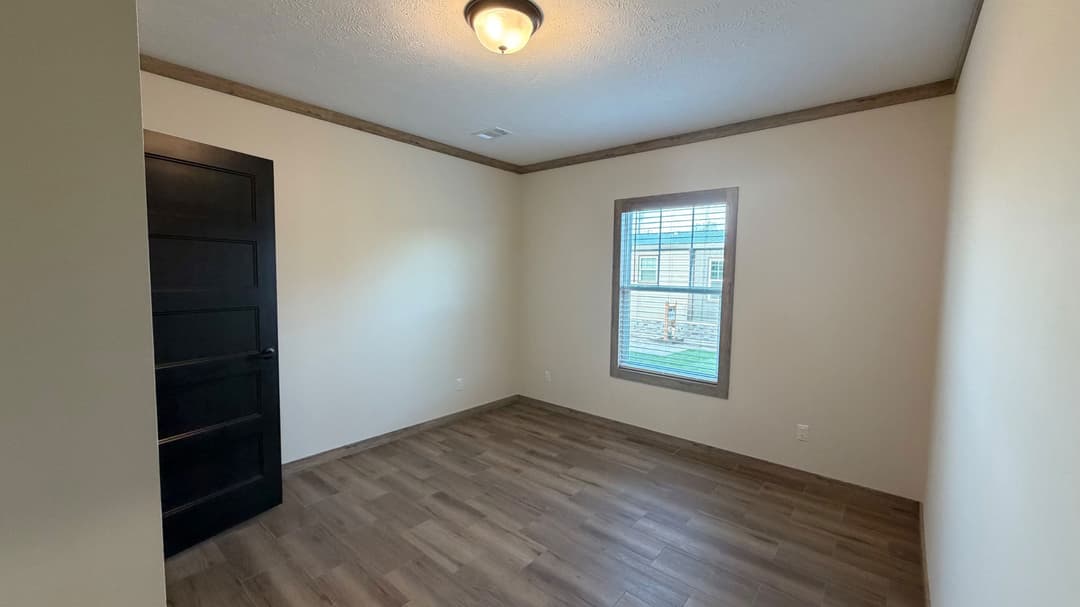 Mountain laurel (biloxi) bedroom home features